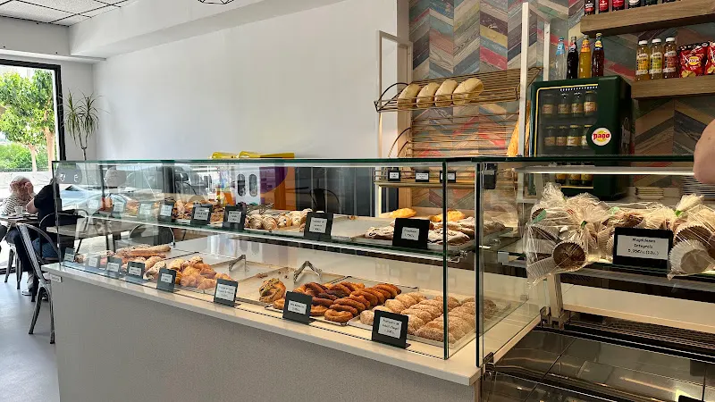 Joan Pastry Chef - Mora dEbre