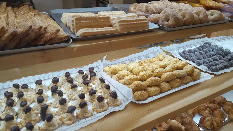 Cafeteria panaderia pasteleria Rosa