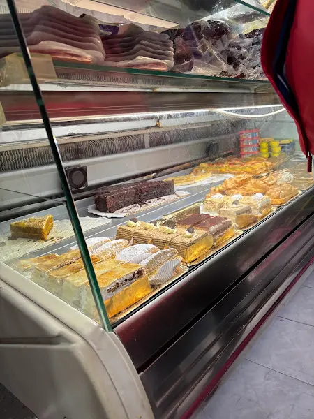 Pan y Dulces - Miramar