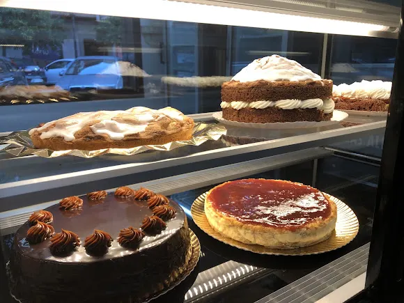 La Cuadra Valencia. Pastelería Argentina