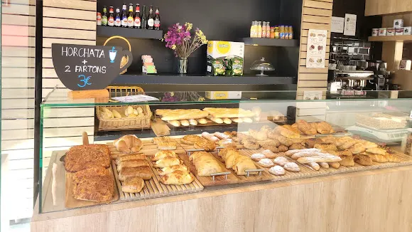 Horno cafetería El rincón de Betys - Benetusser