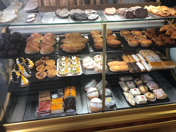 Pastelería El Cisne