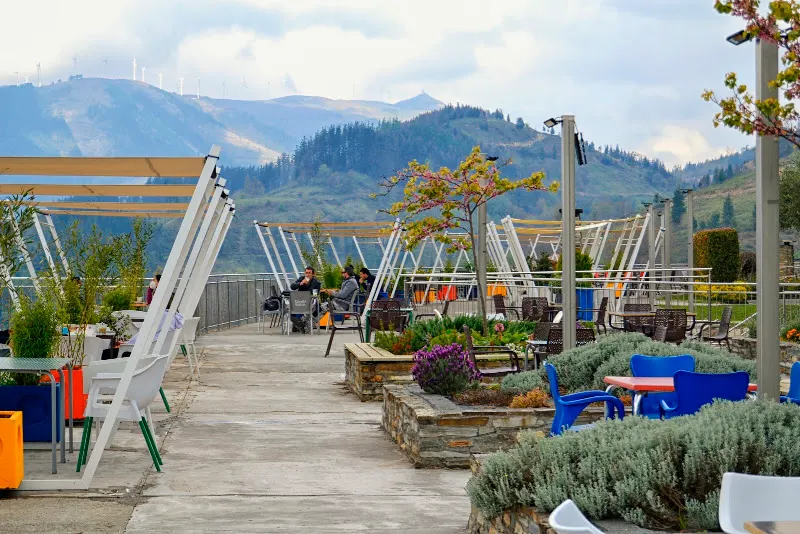 Hotel Rural Mañe / Obrador de Repostería Tradicional - Ermua