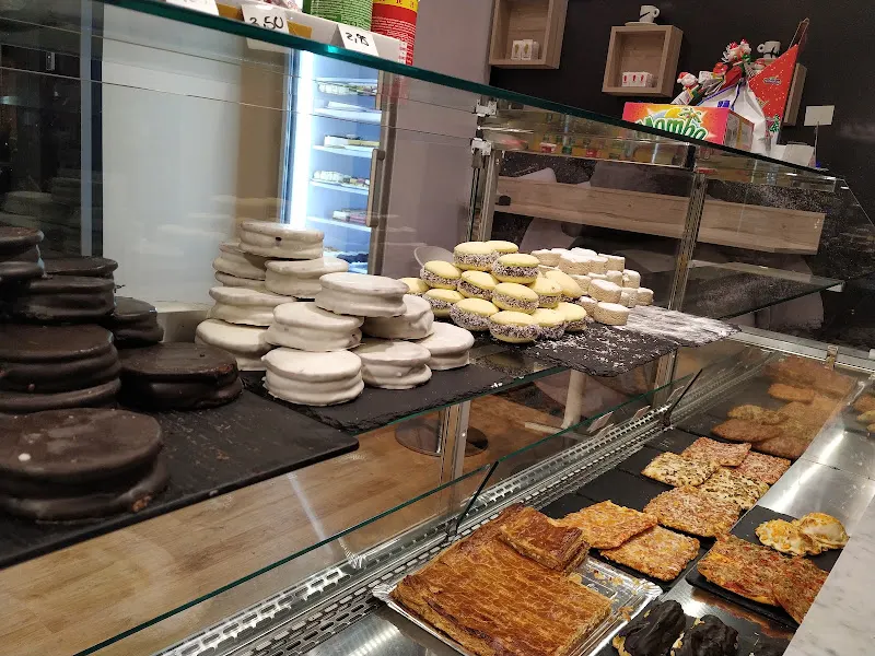 Media Luna pasteleria