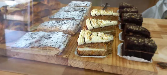 Pastelería Pirineos. Obrador Propio. - Zaragoza