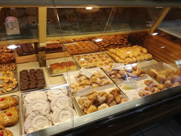 pastelería Confitería la Moderna