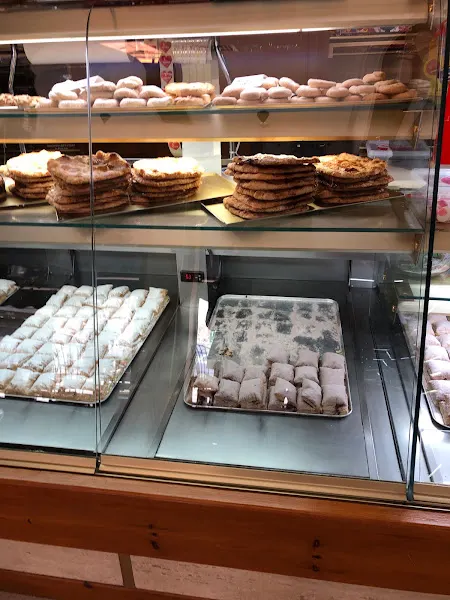 Miguelitos de la roda Arenas - Pastelería en Roda (La) - foto 2