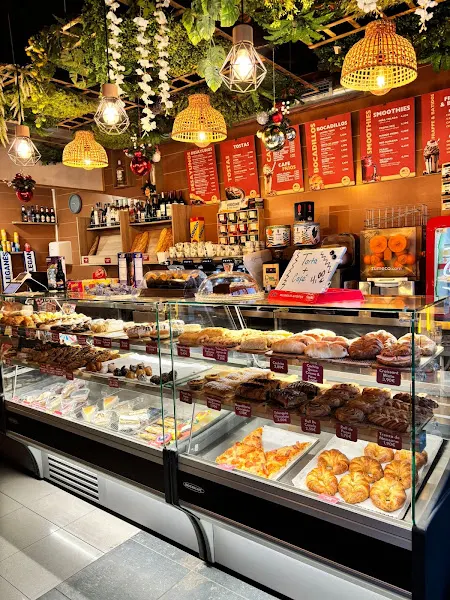 Pastelería Cafetería - Corne's - Leganés
