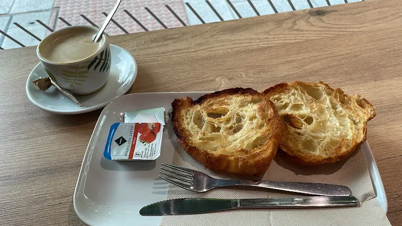 Pastelería Cafetería - Corne's