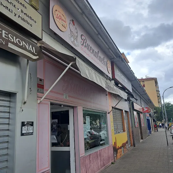 Pastelería panadería BuenAbuelo - Pastelería en Sevilla - foto 2