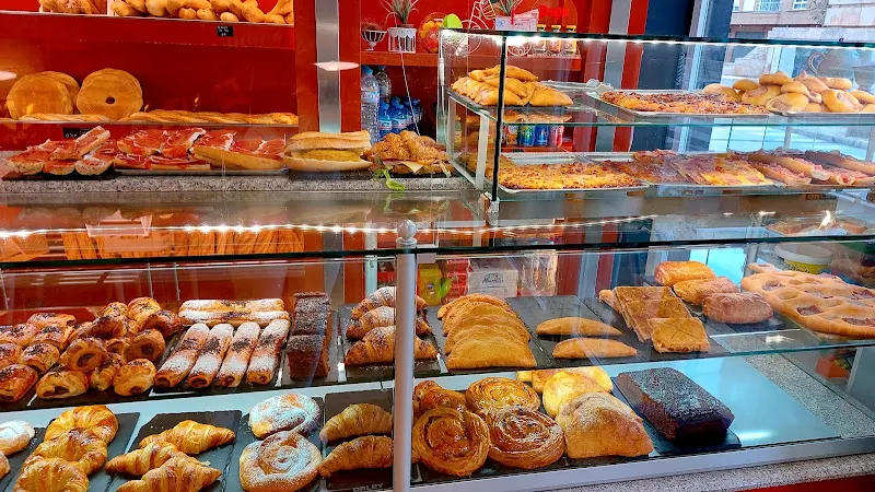 DESPACHO DE PAN DULCES BOLLERÍA Nicolás Salas. - Requena