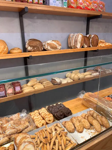 Panadería Ilustre - Panadería en Málaga - foto 2