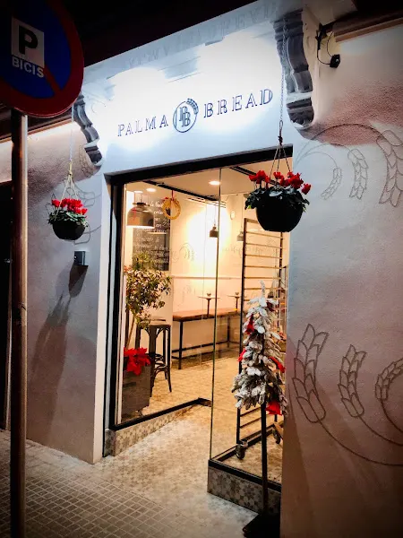 Palma Bread - home of the cinnamon bun - Panadería en Palma - foto 2
