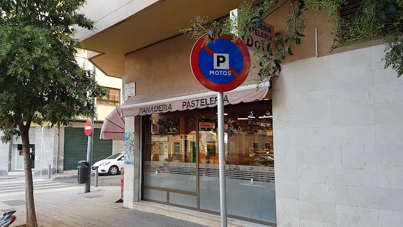Panaderia Pasteleria Dofí - Panadería en Palma - foto 2