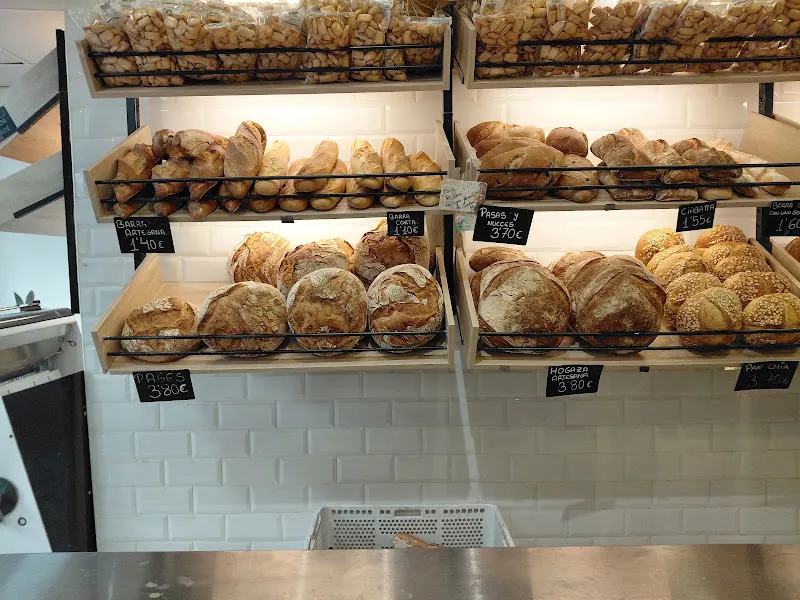 Tres Hileras Bakery - Panadería en Córdoba - foto 2