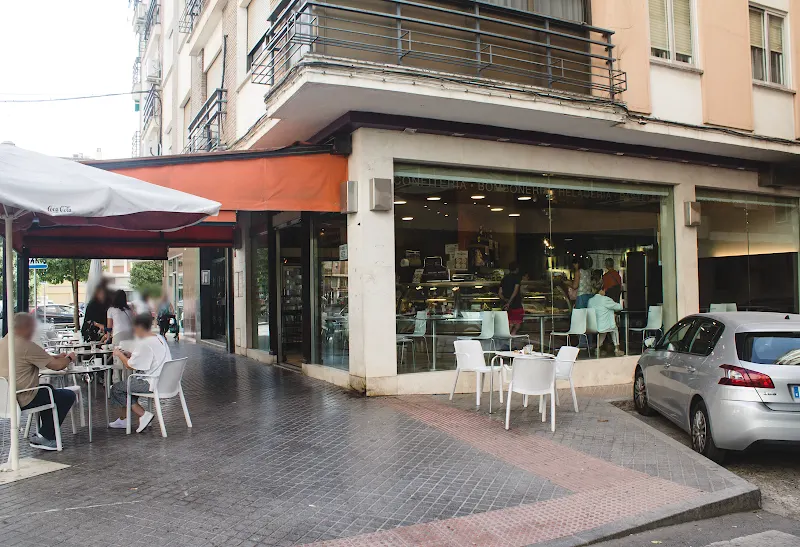 Pastelerías Roldán - Marañón - Panadería en Córdoba - foto 2
