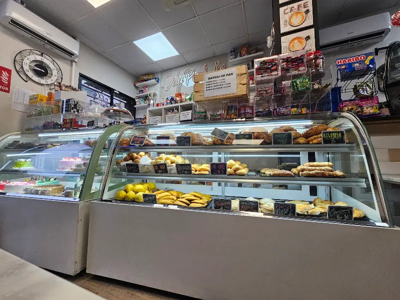 Cafeteria y Panadería DelyPans JR - Madrid
