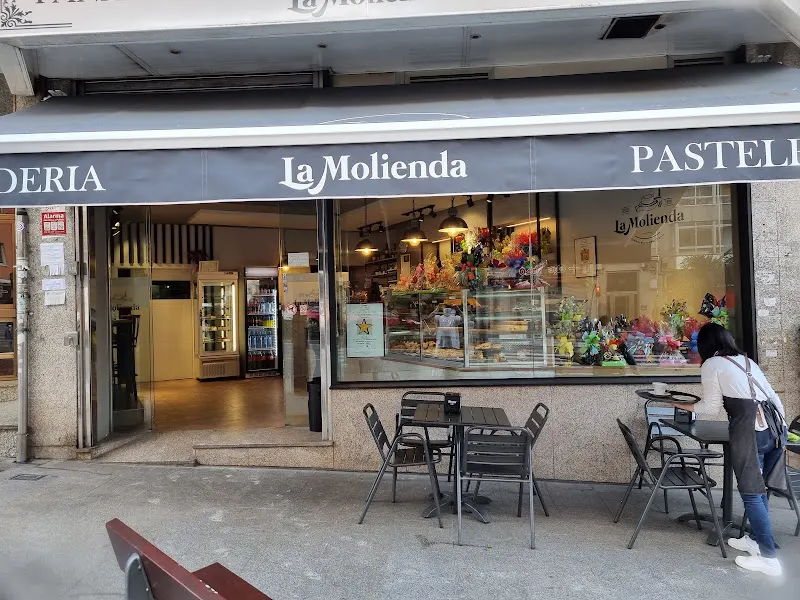 Panadería y Pastelería La Molienda - Panadería en Vigo - foto 2