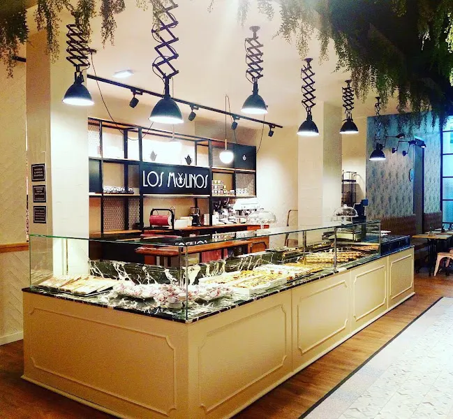 Confitería Los Molinos - Pastelería en Gijón - foto 2
