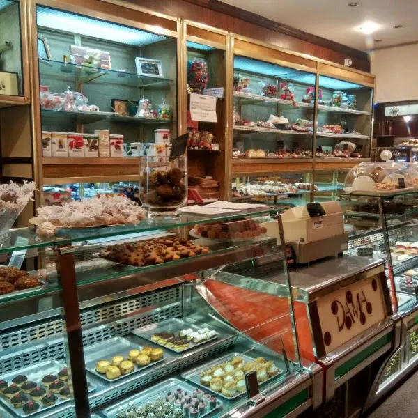 Confitería Dama - Pastelería en Gijón - foto 2