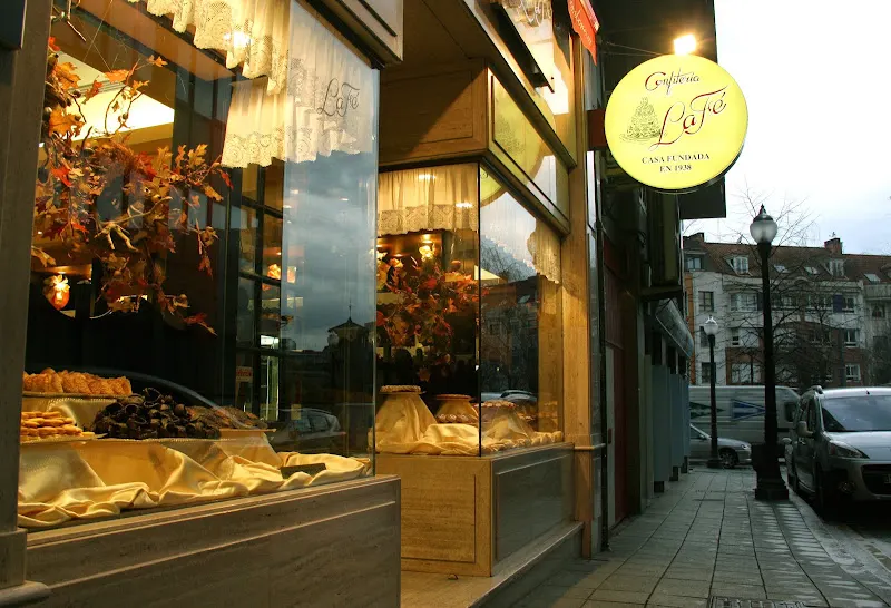 Confitería La Fe - Pastelería en Gijón - foto 3