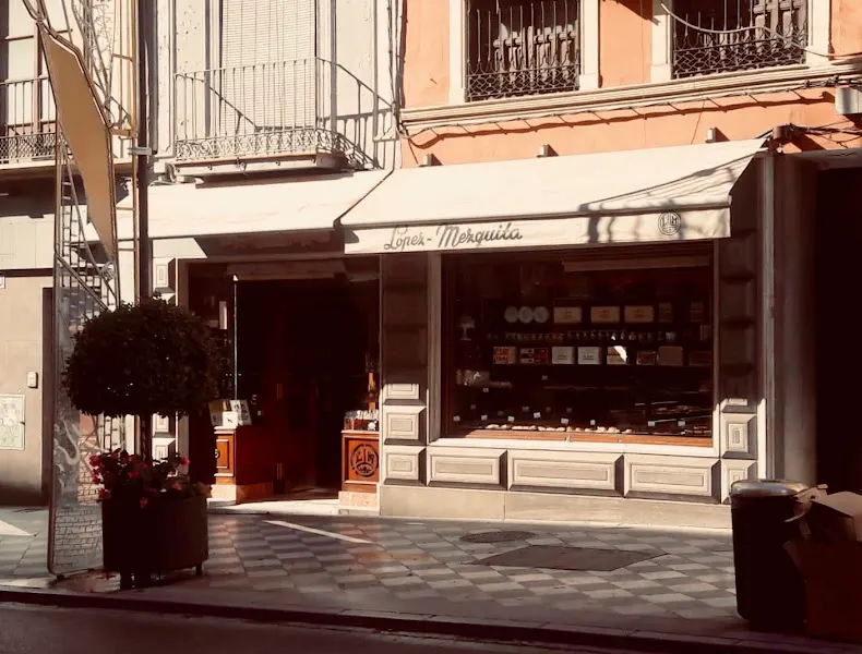 Pastelería López-Mezquita - Pastelería en Granada - foto 2