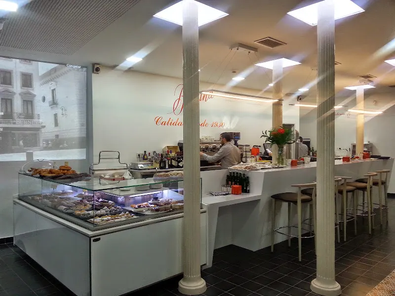 Cafetería B1930 Gran Vía & Pastelería Bernina Gran Vía
