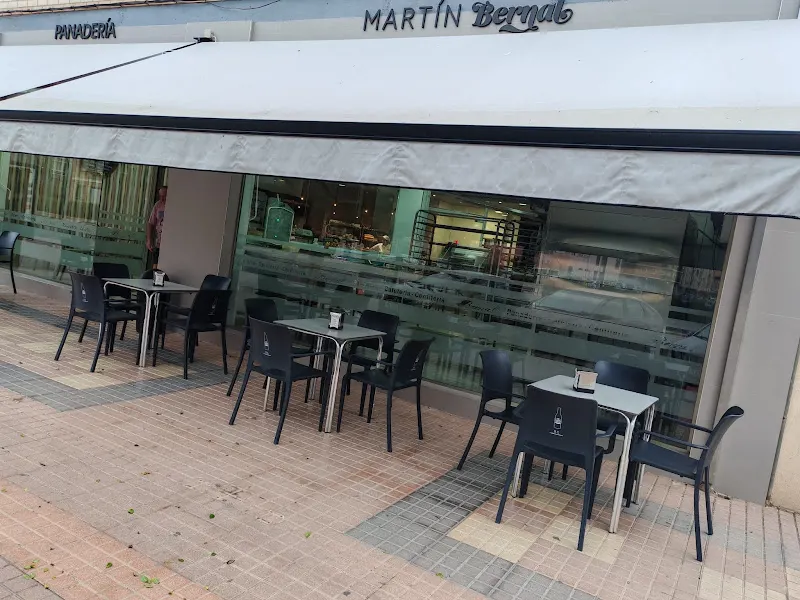 Panadería-cafetería Bernal - Panadería en Cartagena - foto 2