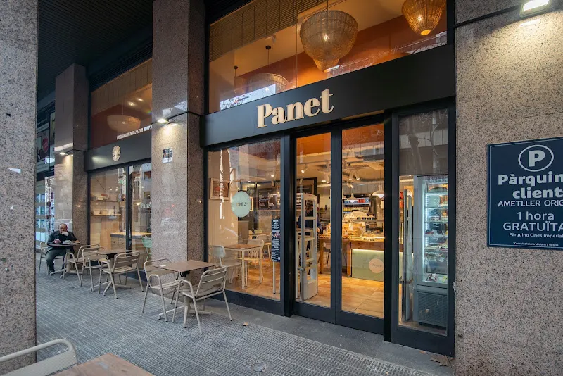 Panet Sabadell - Forn de Pa, Pastisseria i Cafeteria - Panadería en Sabadell - foto 2