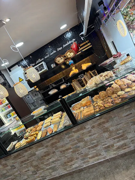 Crown coffeteria and forn de pa - Panadería en Sabadell - foto 2