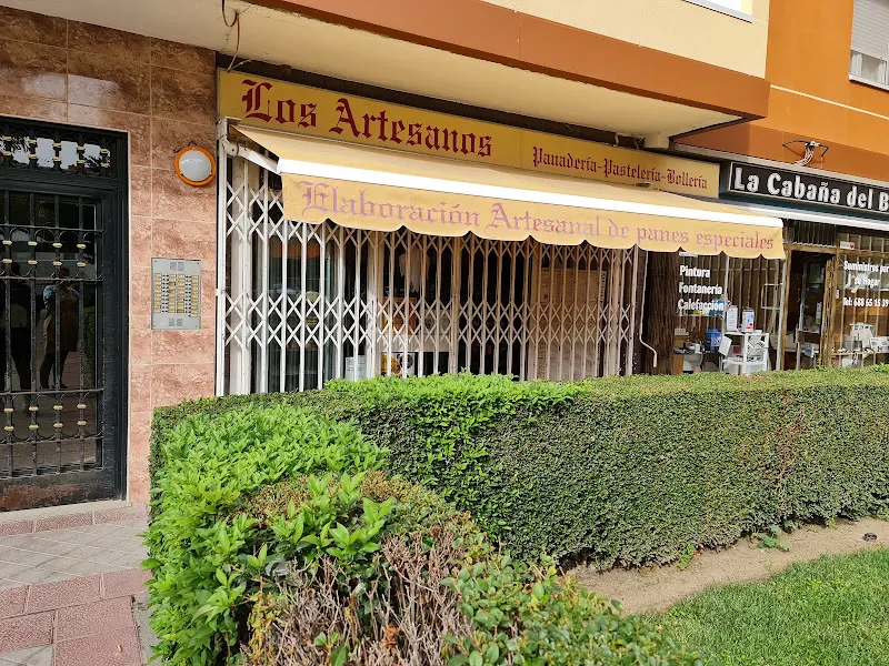 Panaderia, Bollería y Pastelería Los Artesanos - Panadería en Fuenlabrada - foto 2