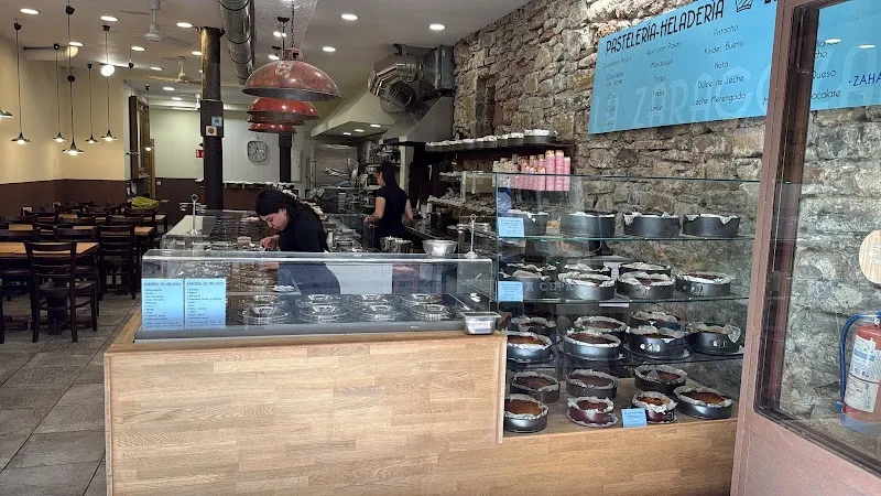 La Zaragozana Pastelería-Heladería - Donostia-San Sebastian