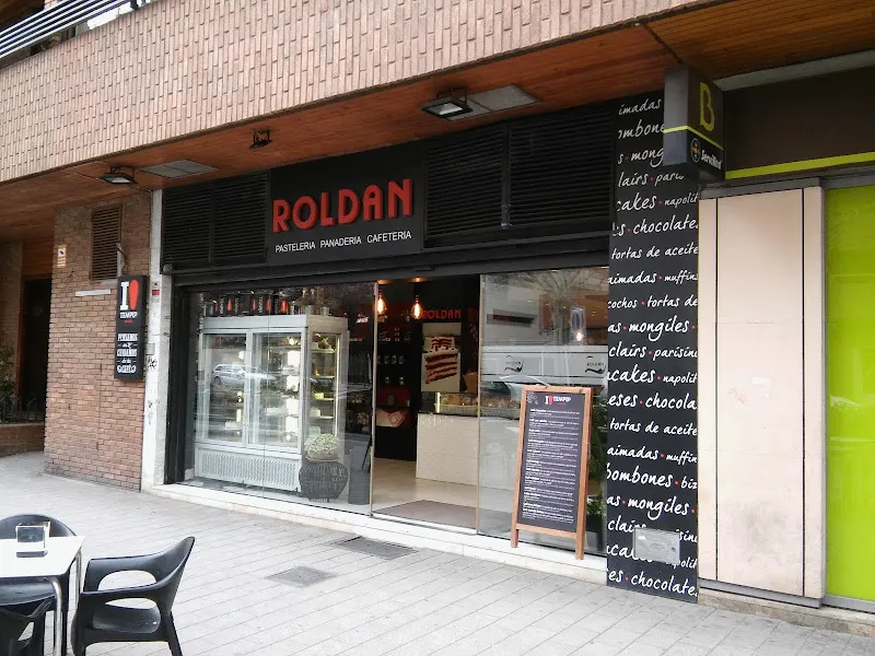 ROLDÁN Pastelería Panadería Cafetería. - Albacete