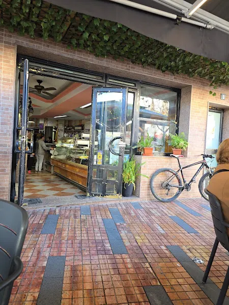 Cafetería, Panadería Gaspar - Panadería en Marbella - foto 2