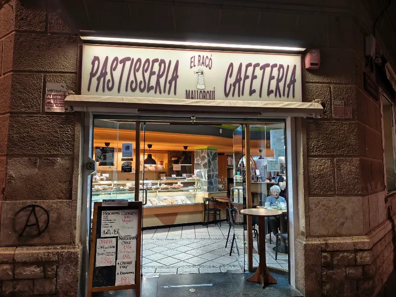 El Racó Mallorquí - Pastelería en Reus - foto 2