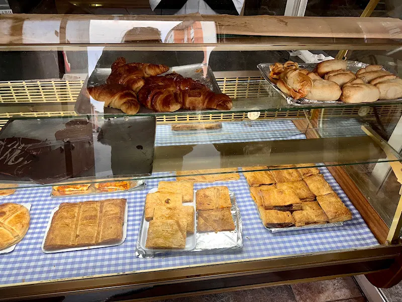 Panadería La Magdalena S.L. - Panadería en Avilés - foto 2