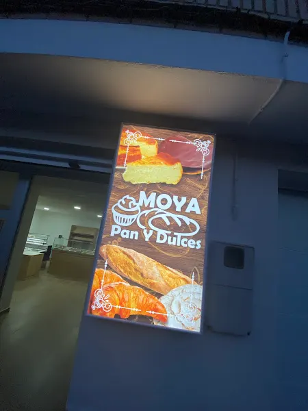 Pan y Dulces MOYA
