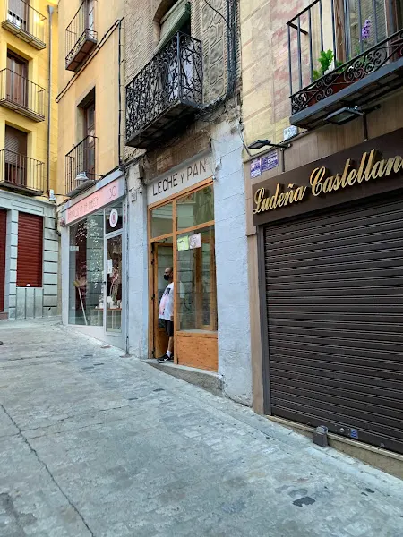 Panadería Leche y Pan - Toledo