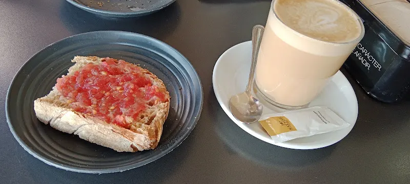 Panadería Cafetería O FORNO