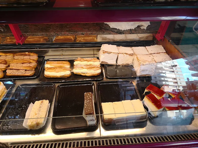 Panaderia Pasteleria Mayte - Cafetería en Gandia - foto 2