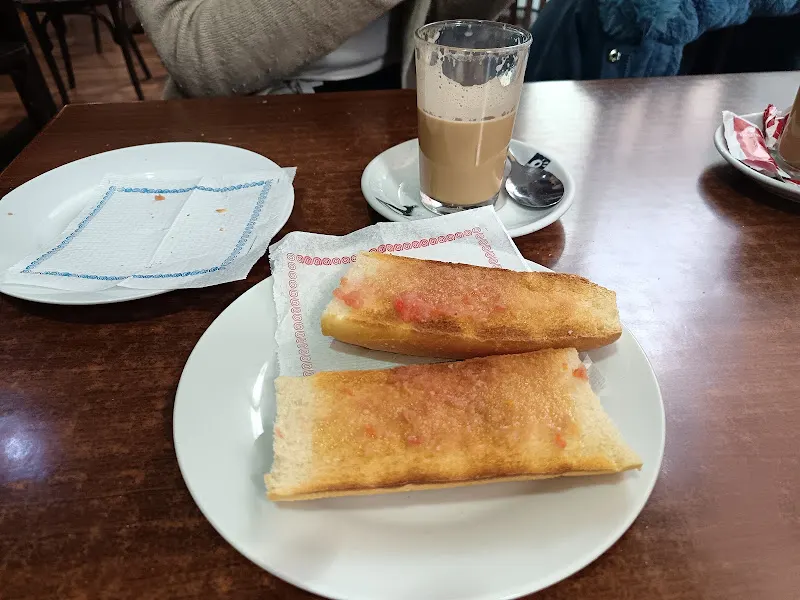 Horno De Pan-Cafe - Panadería en Sant Cugat del Vallès - foto 2