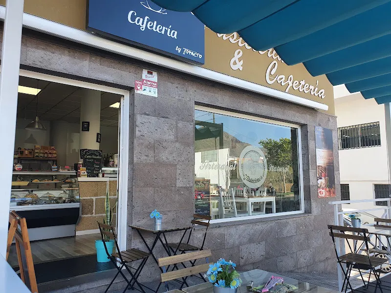 Pastelería y Cafetería Tentaciones - Pastelería en Arona - foto 2