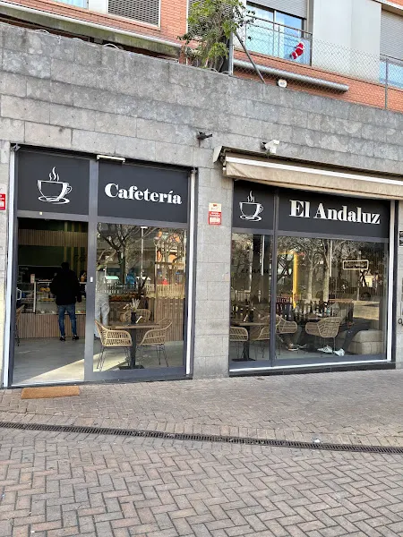 Cafeteria El Andaluz - Pastelería en Rubí - foto 2