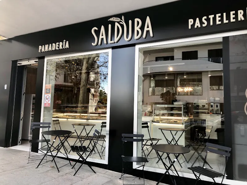 Salduba Panadería & Pastelería Estepona Avenida - Panadería en Estepona - foto 2