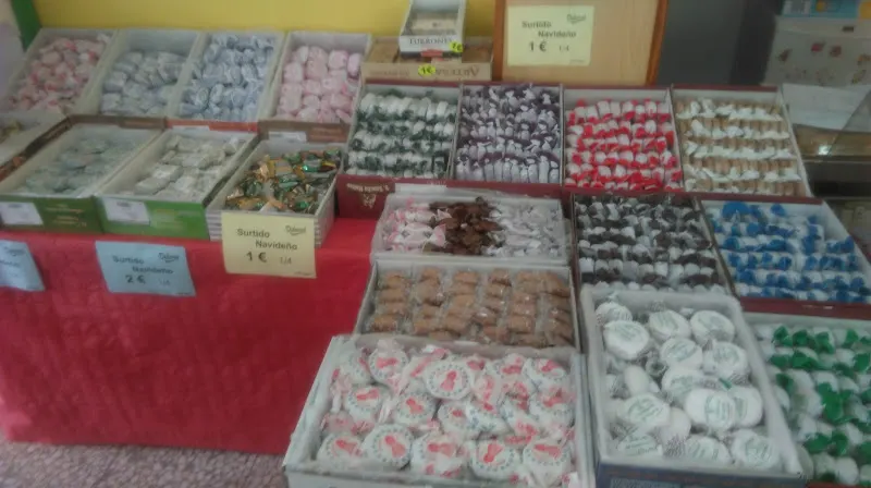 La Esquinita Del Pan - Tienda de alimentación en Estepona - foto 2