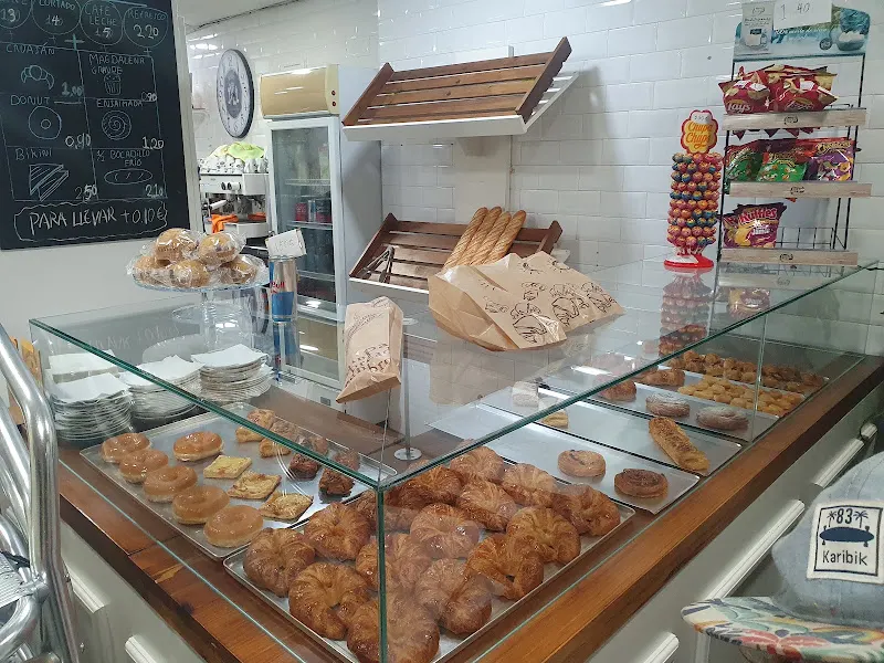 La Marti. Forn de pa i cafeteria. - Panadería en Prat de Llobregat (El) - foto 2