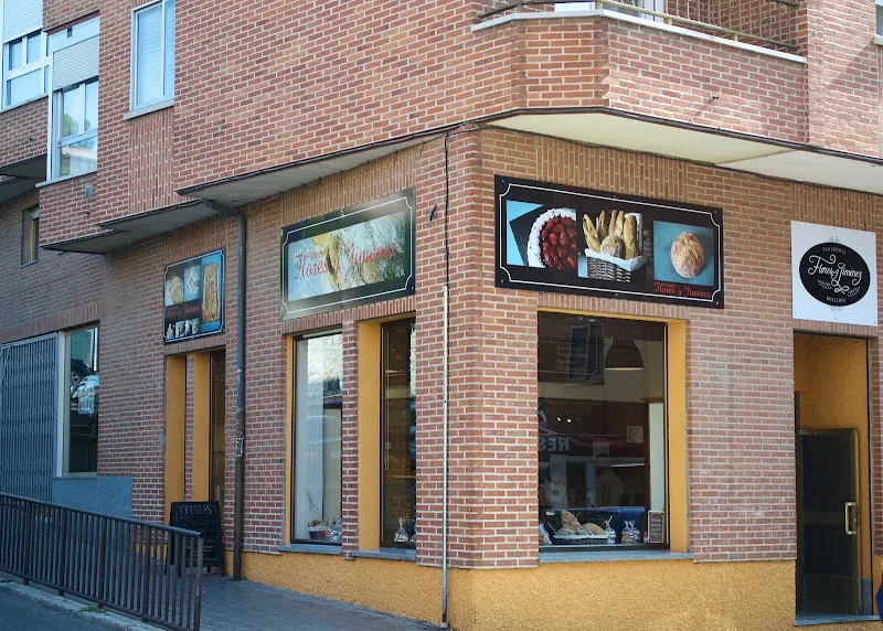 Tienda de Flores y Jiménez - Panadería en Ávila - foto 2