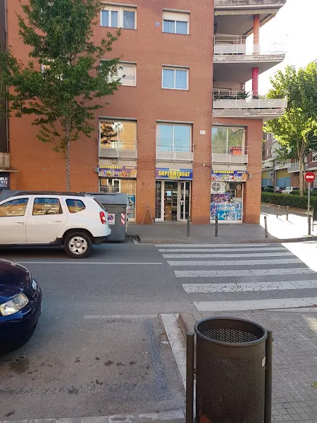 Dosanjh Supermercat Forn De Pa
