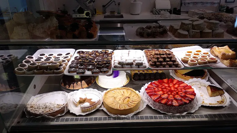 PASTELERÍA Y PANADERÍA VADELL