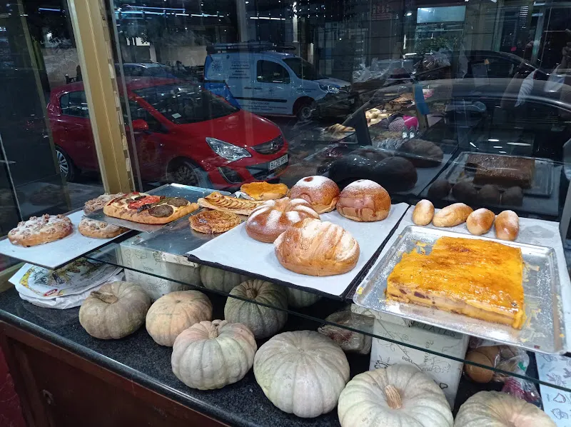 Panaderia Pasteleria Amparo - Mislata